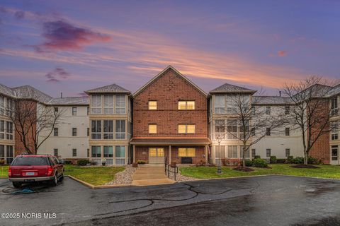 Photo of 4730 Glendale Avenue #209, Toledo, OH 43614 (MLS # 10001994)