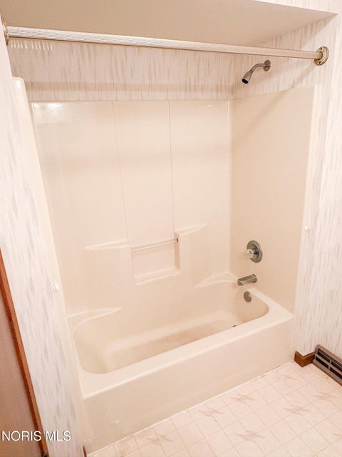 Tiny photo for 126 Luella Avenue, Oregon, OH 43616 (MLS # 10011519)