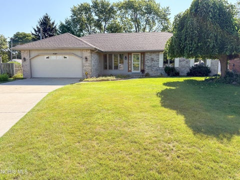 Photo of 126 Luella Avenue, Oregon, OH 43616 (MLS # 10011519)