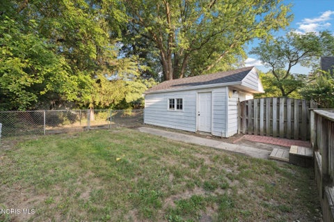 Tiny photo for 3714 Wallwerth Drive, Toledo, OH 43612 (MLS # 10014814)