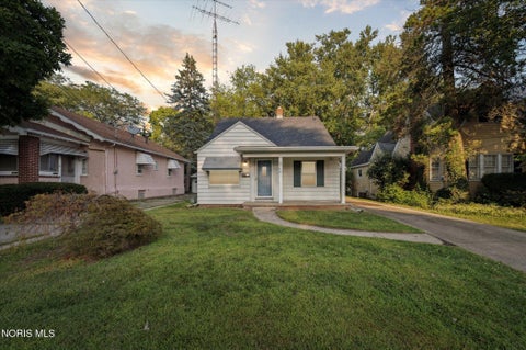 Tiny photo for 3714 Wallwerth Drive, Toledo, OH 43612 (MLS # 10014814)