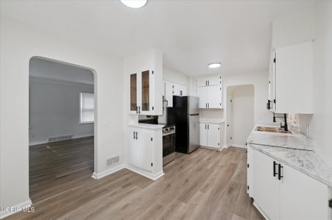 Tiny photo for 3714 Wallwerth Drive, Toledo, OH 43612 (MLS # 10014814)
