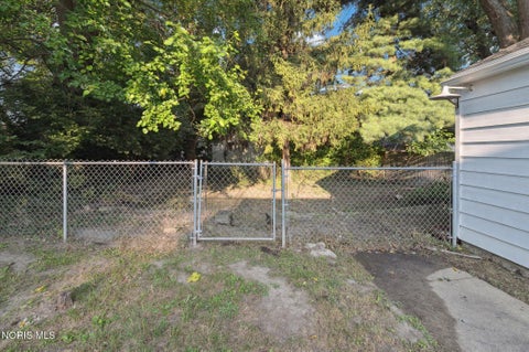 Tiny photo for 3714 Wallwerth Drive, Toledo, OH 43612 (MLS # 10014814)
