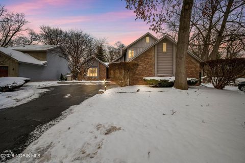 Tiny photo for 2515 N Mccord Road, Toledo, OH 43615 (MLS # 10003236)