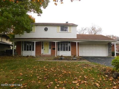 Photo of 3638 Treelawn Drive, Toledo, OH 43614 (MLS # 10001229)