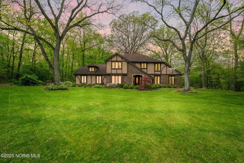 Photo of 26101 Willowbend Road, Perrysburg, OH 43551 (MLS # 10000563) Photo of 26101 Willowbend Road, Perrysburg, OH 43551 (MLS # 10000563)