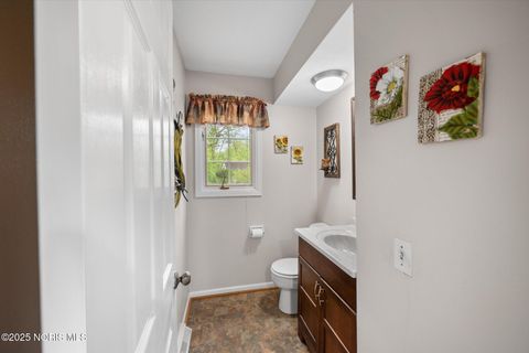 Tiny photo for 26101 Willowbend Road, Perrysburg, OH 43551 (MLS # 10000563)