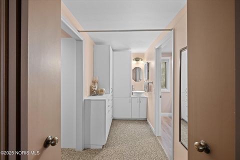 Tiny photo for 26101 Willowbend Road, Perrysburg, OH 43551 (MLS # 10000563)