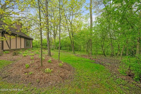 Tiny photo for 26101 Willowbend Road, Perrysburg, OH 43551 (MLS # 10000563)