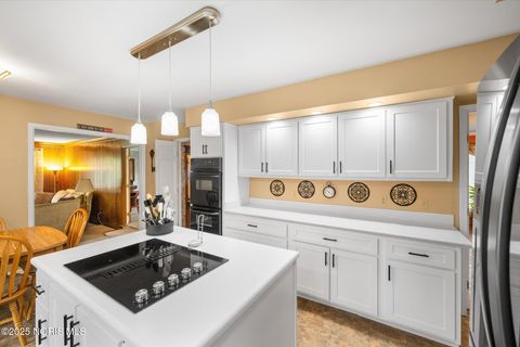 Tiny photo for 26101 Willowbend Road, Perrysburg, OH 43551 (MLS # 10000563)