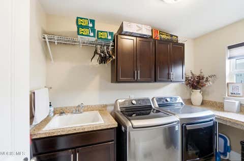 Tiny photo for 4929 Prestonwood Road, Perrysburg, OH 43551 (MLS # 10011292)