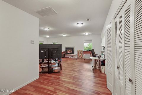 Tiny photo for 4332 Glann Road, Toledo, OH 43607 (MLS # 10007103)