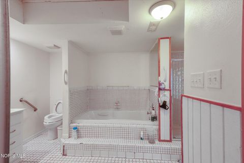 Tiny photo for 4332 Glann Road, Toledo, OH 43607 (MLS # 10007103)