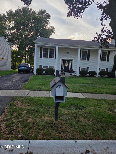 Photo of 106 Springwood Drive, Oregon, OH 43616 (MLS # 10013712)