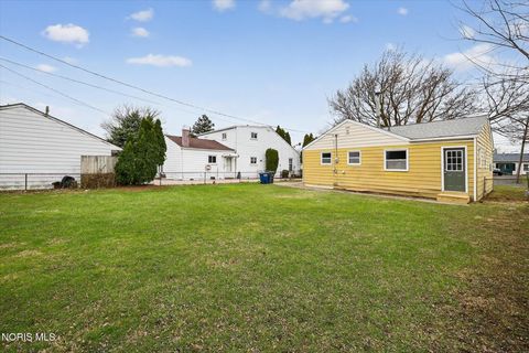 Tiny photo for 927 W Northgate Parkway, Toledo, OH 43612 (MLS # 10005112)