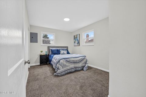 Tiny photo for 927 W Northgate Parkway, Toledo, OH 43612 (MLS # 10005112)