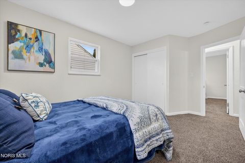 Tiny photo for 927 W Northgate Parkway, Toledo, OH 43612 (MLS # 10005112)