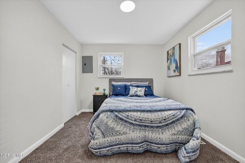 Tiny photo for 927 W Northgate Parkway, Toledo, OH 43612 (MLS # 10005112)