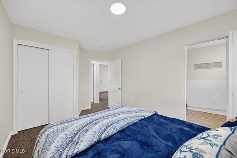 Tiny photo for 927 W Northgate Parkway, Toledo, OH 43612 (MLS # 10005112)