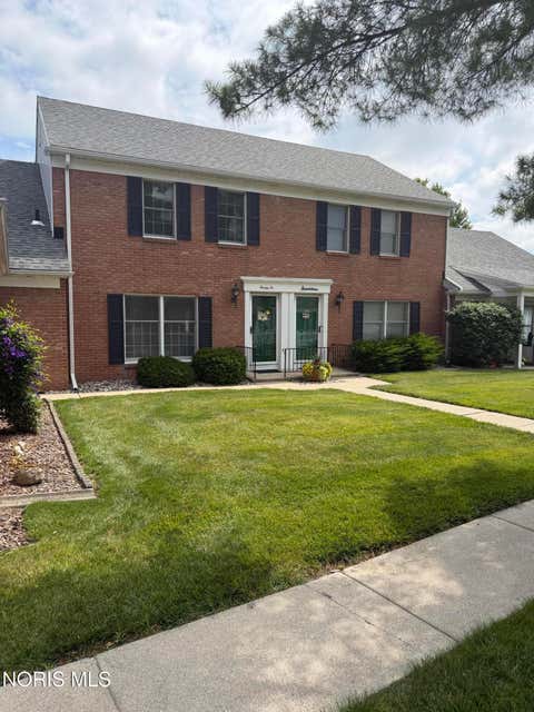 Photo of 26 Olde Orchard Drive, Perrysburg, OH 43551 (MLS # 10009664)