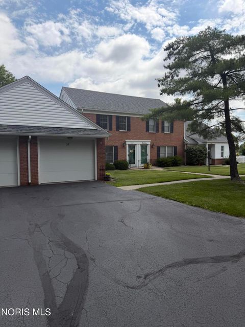 Tiny photo for 26 Olde Orchard Drive, Perrysburg, OH 43551 (MLS # 10009664)