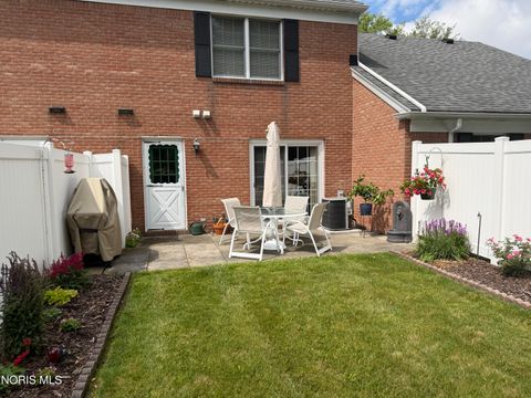 Tiny photo for 26 Olde Orchard Drive, Perrysburg, OH 43551 (MLS # 10009664)