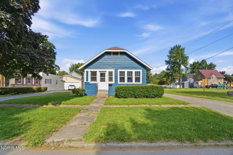 Tiny photo for 615 S Wood Street, Fostoria, OH 44830 (MLS # 10011735)