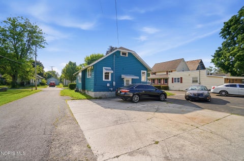 Tiny photo for 615 S Wood Street, Fostoria, OH 44830 (MLS # 10011735)