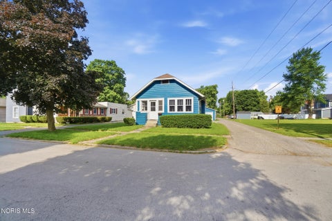 Tiny photo for 615 S Wood Street, Fostoria, OH 44830 (MLS # 10011735)