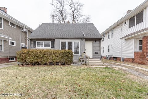 Photo of 4244 N Lockwood Avenue, Toledo, OH 43612 (MLS # 10003447)