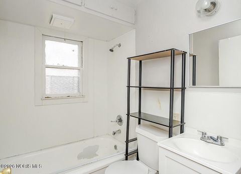 Tiny photo for 4244 N Lockwood Avenue, Toledo, OH 43612 (MLS # 10003447)