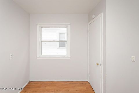 Tiny photo for 4244 N Lockwood Avenue, Toledo, OH 43612 (MLS # 10003447)