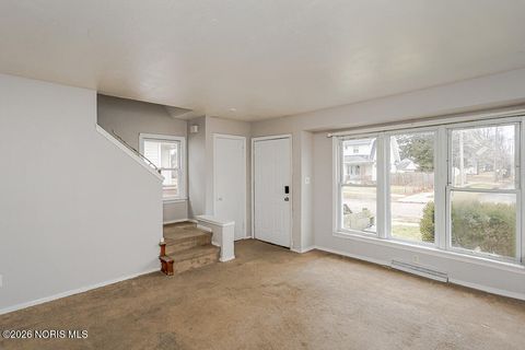 Tiny photo for 4244 N Lockwood Avenue, Toledo, OH 43612 (MLS # 10003447)