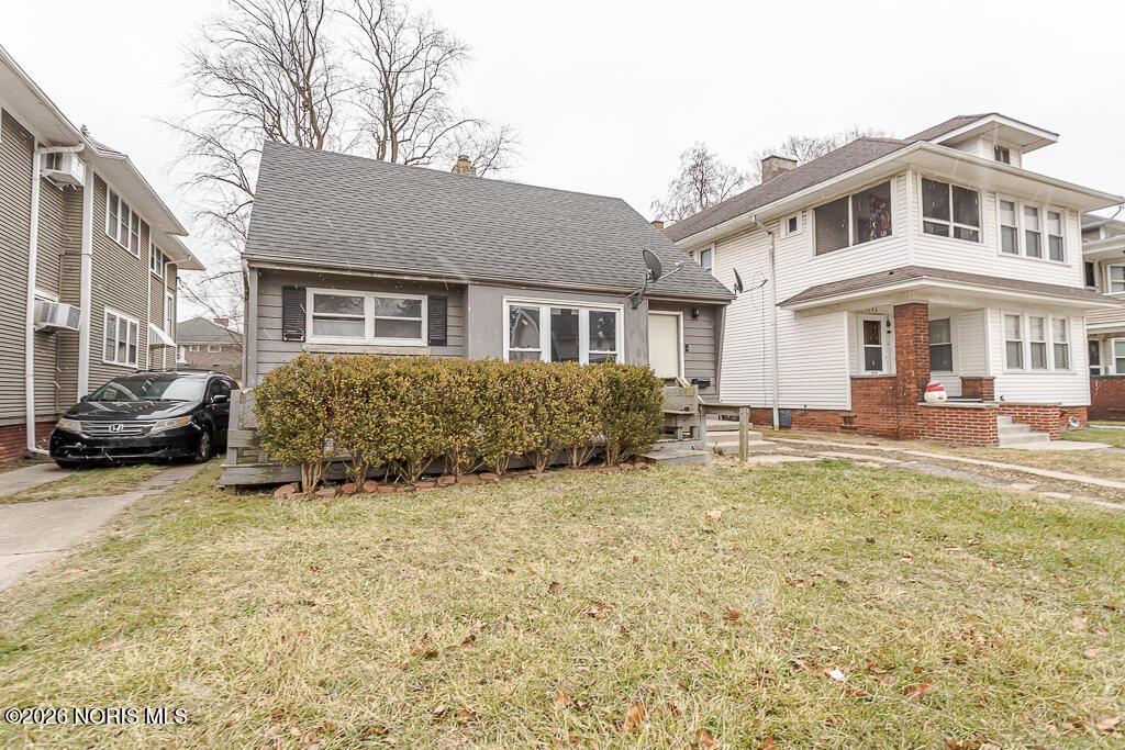 4244 N Lockwood Avenue