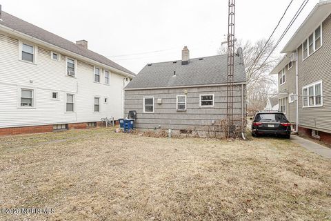 Tiny photo for 4244 N Lockwood Avenue, Toledo, OH 43612 (MLS # 10003447)