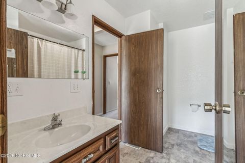 Tiny photo for 6818 Fenwyck Road #18, Maumee, OH 43537 (MLS # 10000121)