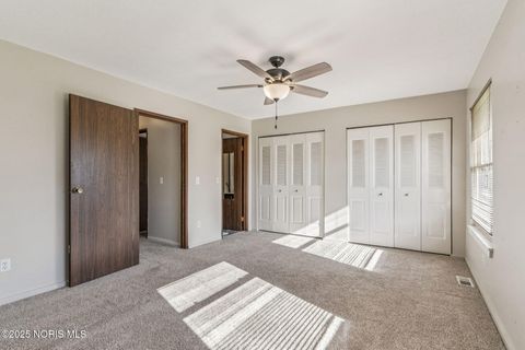 Tiny photo for 6818 Fenwyck Road #18, Maumee, OH 43537 (MLS # 10000121)