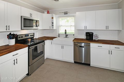 Tiny photo for 513 W Stevenson Street, Gibsonburg, OH 43431 (MLS # 10000253)