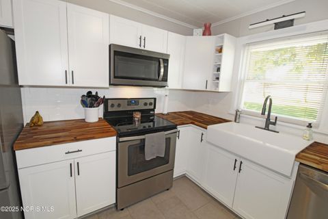 Tiny photo for 513 W Stevenson Street, Gibsonburg, OH 43431 (MLS # 10000253)