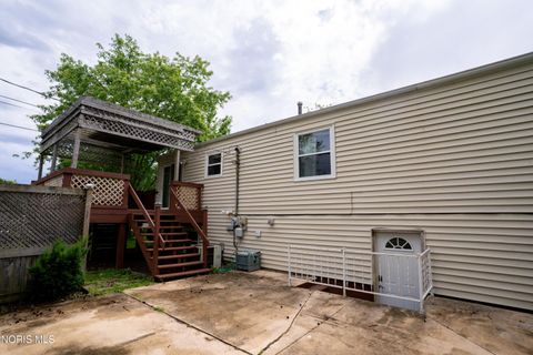 Tiny photo for 325 Wilson Street, Defiance, OH 43512 (MLS # 10009328)
