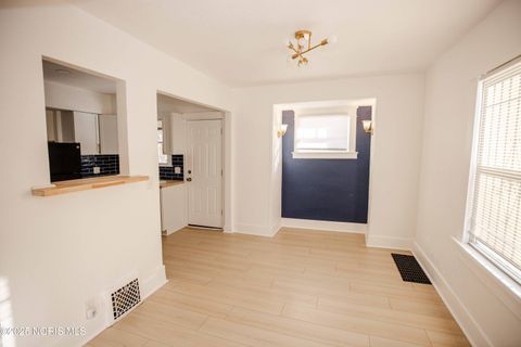 Tiny photo for 2032 Elliott Avenue, Toledo, OH 43606 (MLS # 10002275)