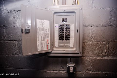 Tiny photo for 2032 Elliott Avenue, Toledo, OH 43606 (MLS # 10002275)