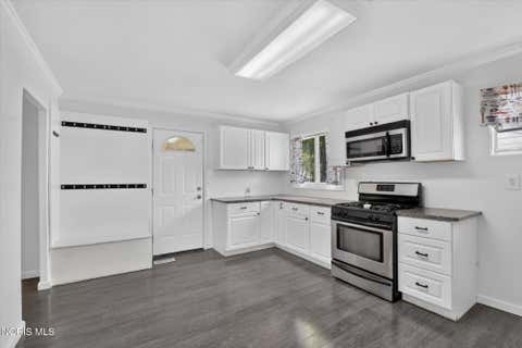 Tiny photo for 103 Independence Road, Toledo, OH 43607 (MLS # 10010573)