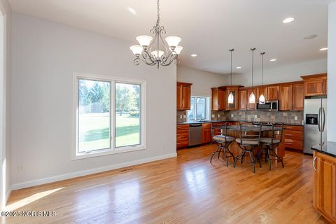 Tiny photo for 3816 Ravine Hollow Court, Maumee, OH 43537 (MLS # 10000319)