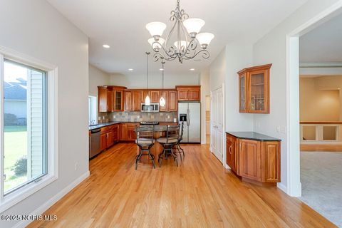 Tiny photo for 3816 Ravine Hollow Court, Maumee, OH 43537 (MLS # 10000319)