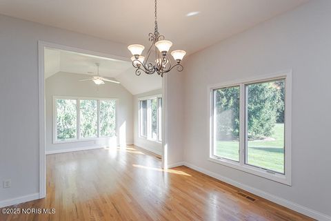 Tiny photo for 3816 Ravine Hollow Court, Maumee, OH 43537 (MLS # 10000319)