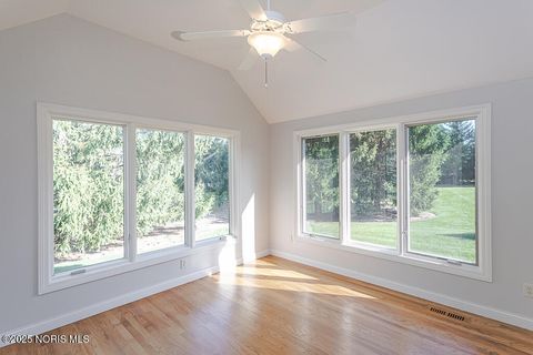 Tiny photo for 3816 Ravine Hollow Court, Maumee, OH 43537 (MLS # 10000319)