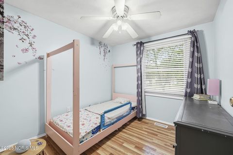 Tiny photo for 130 Cedar Court, Perrysburg, OH 43551 (MLS # 10000870)