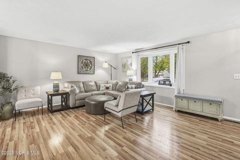 Tiny photo for 130 Cedar Court, Perrysburg, OH 43551 (MLS # 10000870)