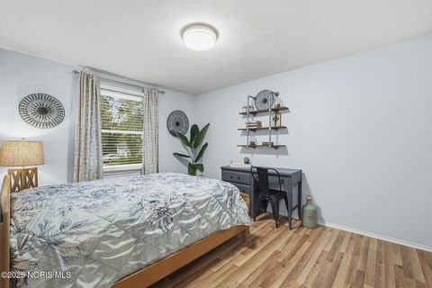 Tiny photo for 130 Cedar Court, Perrysburg, OH 43551 (MLS # 10000870)